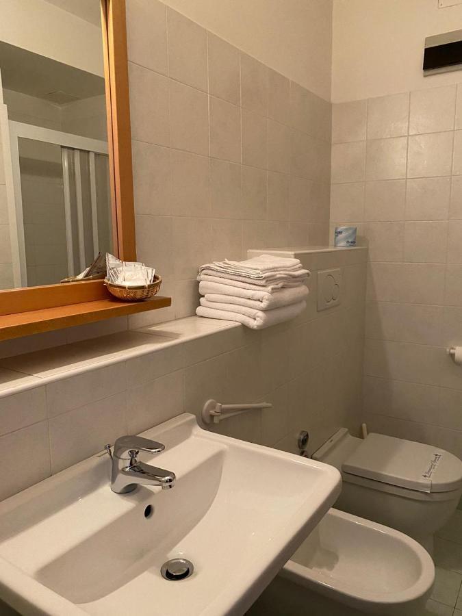 Casa Vacanze Paolo VI ปาโดวา ภายนอก รูปภาพ