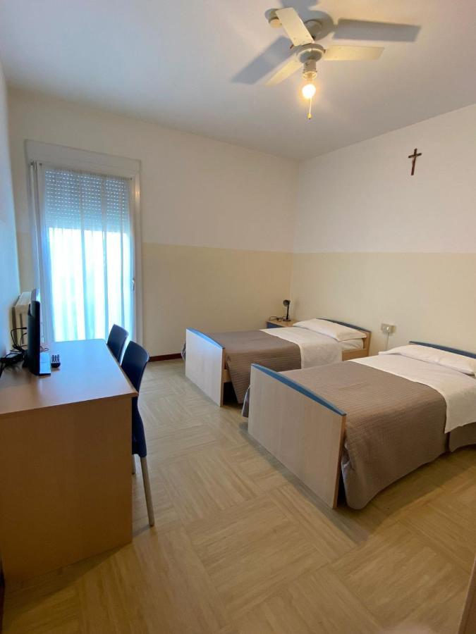 Casa Vacanze Paolo VI ปาโดวา ภายนอก รูปภาพ